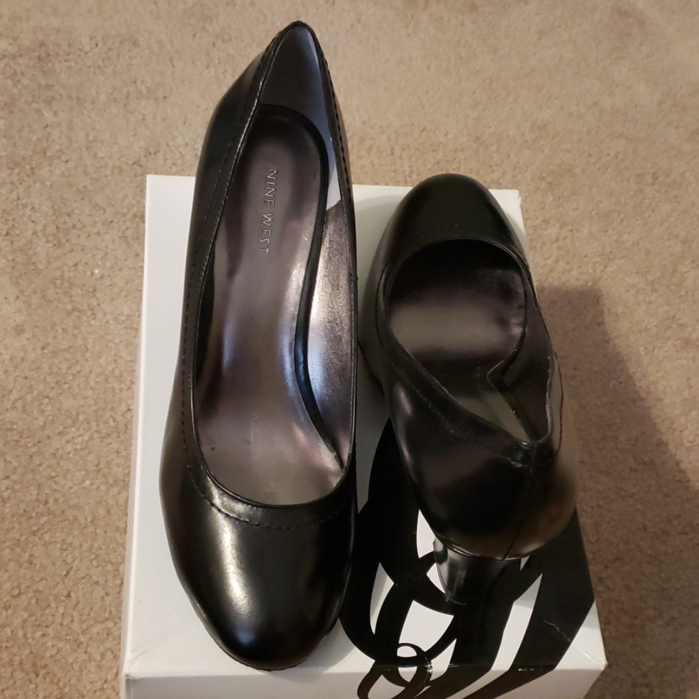 New Nine West Kleoo Black Wedges